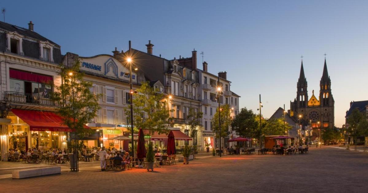 Ferienwohnung T3 Moulins Avec Garage Proche Gare Exterior foto